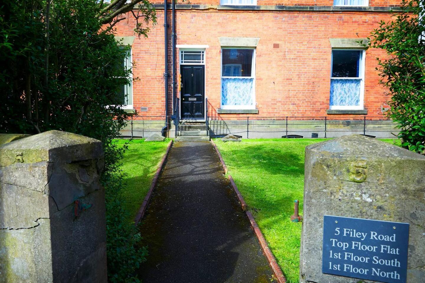 The Penthouse Queen Margaret'S Lodge Scarborough Zewnętrze zdjęcie